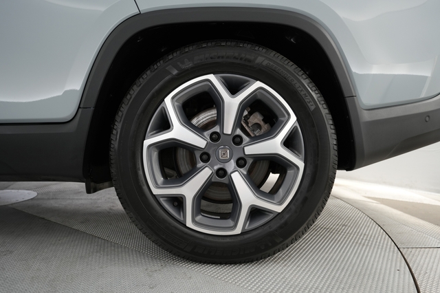 2024 Rivian R1T