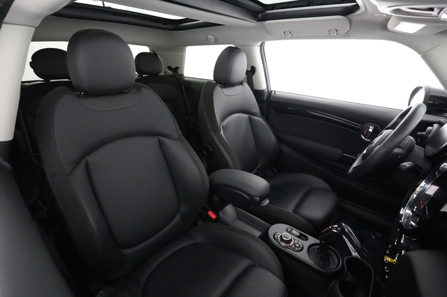 2023 MINI Cooper SE