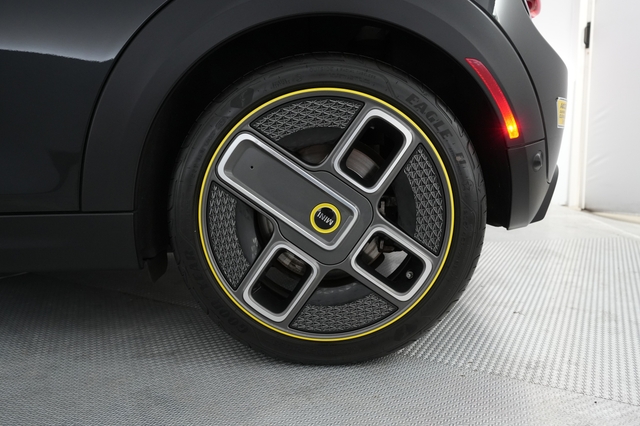 2023 MINI Cooper SE