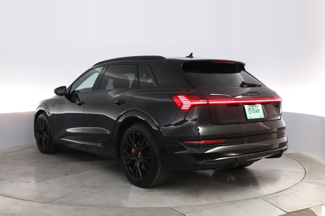 2022 Audi e-tron