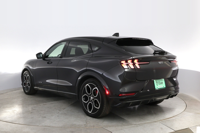 2022 Ford Mustang Mach-E