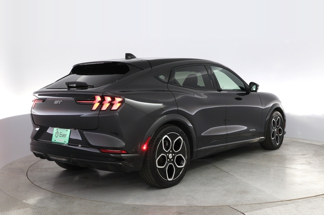 2022 Ford Mustang Mach-E