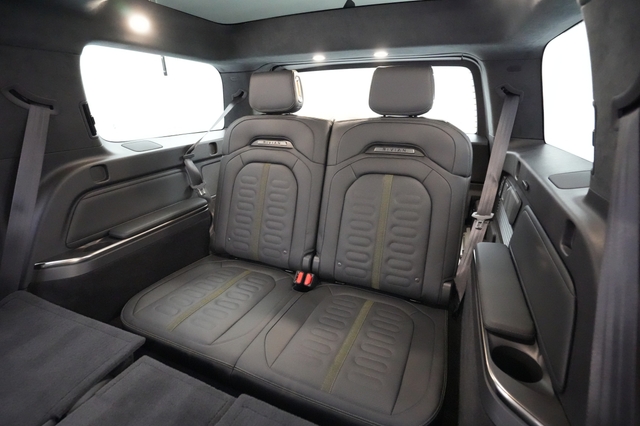 2024 Rivian R1S