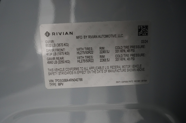 2024 Rivian R1S