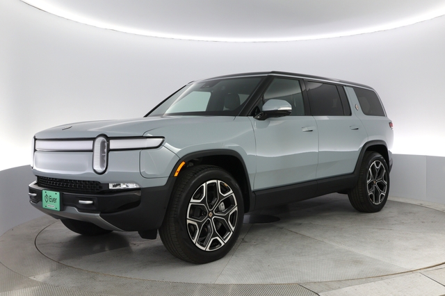 2024 Rivian R1S