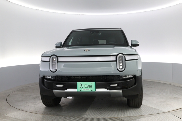 2024 Rivian R1S