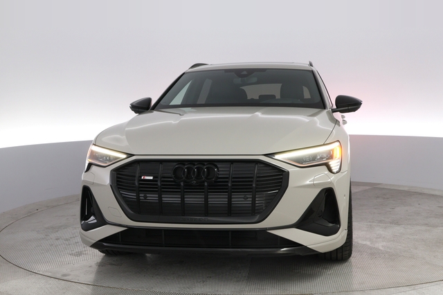 2022 Audi e-tron