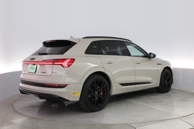 2022 Audi e-tron