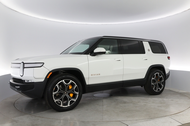 2022 Rivian R1S