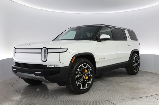 2022 Rivian R1S