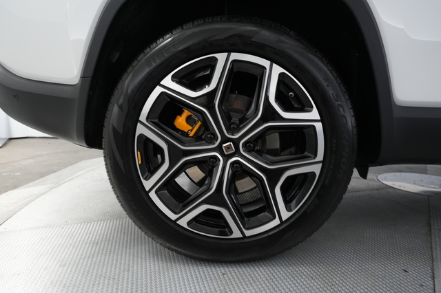 2022 Rivian R1S