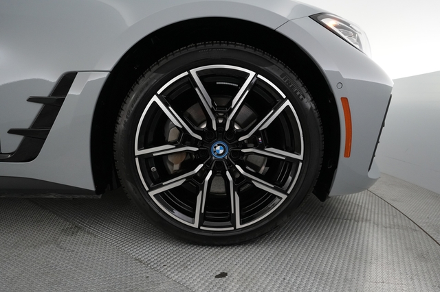 2024 BMW i4