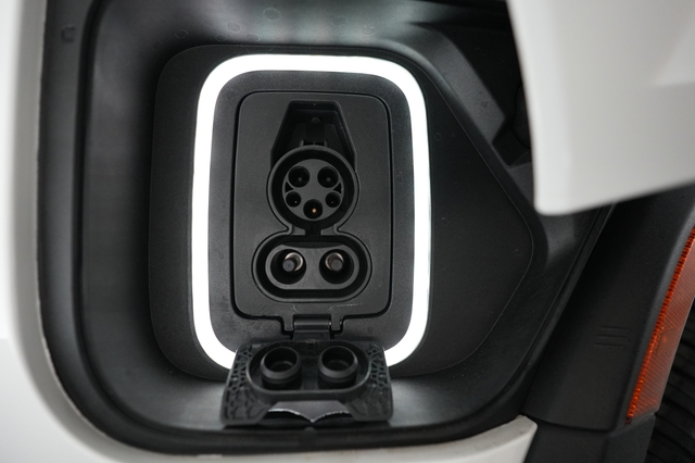 2023 Rivian R1T