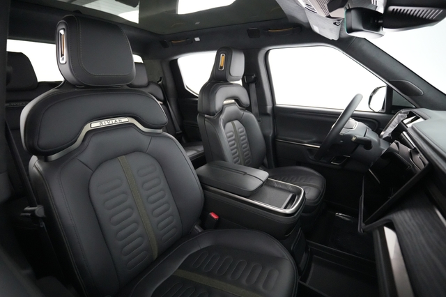 2023 Rivian R1T