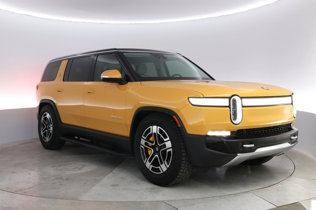 2023 Rivian R1S