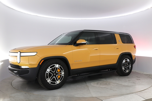 2023 Rivian R1S