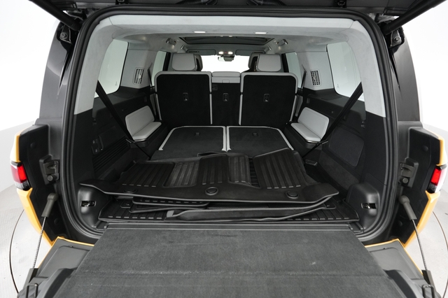 2023 Rivian R1S