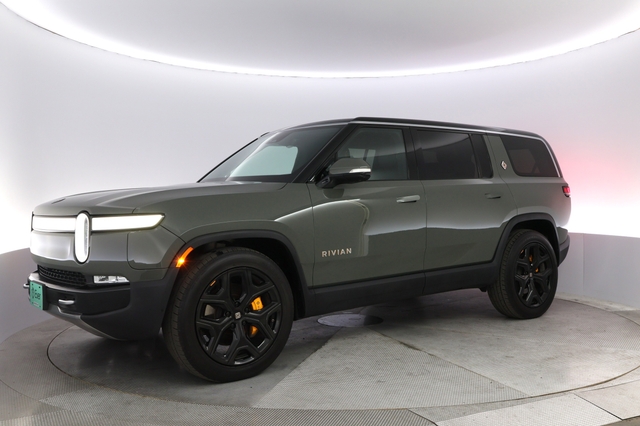 2022 Rivian R1S