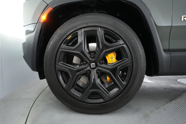 2022 Rivian R1S