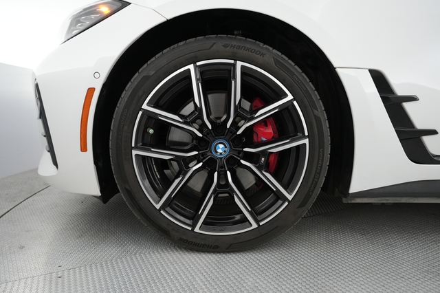 2022 BMW i4
