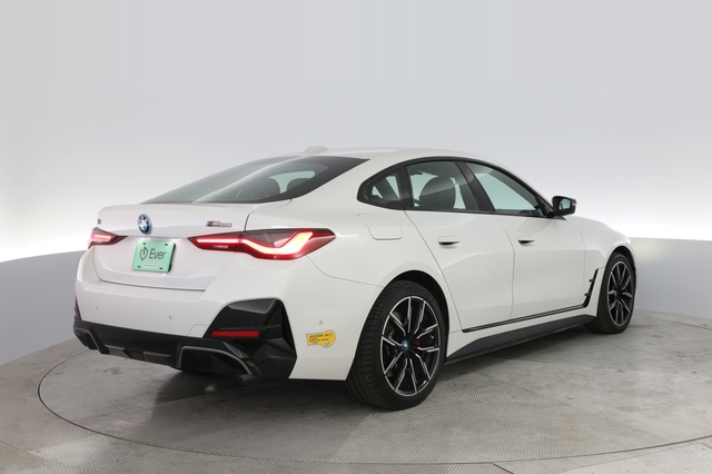 2022 BMW i4
