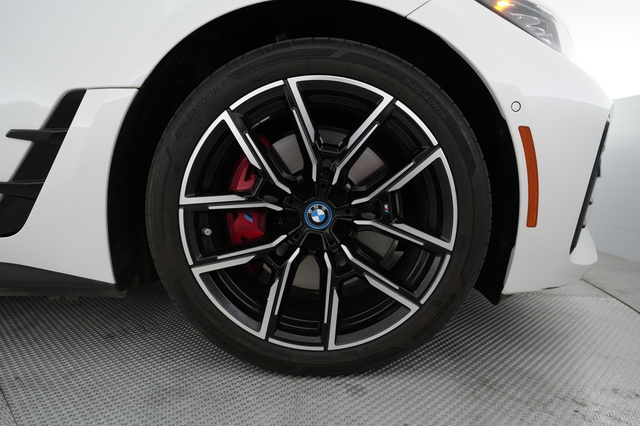 2022 BMW i4