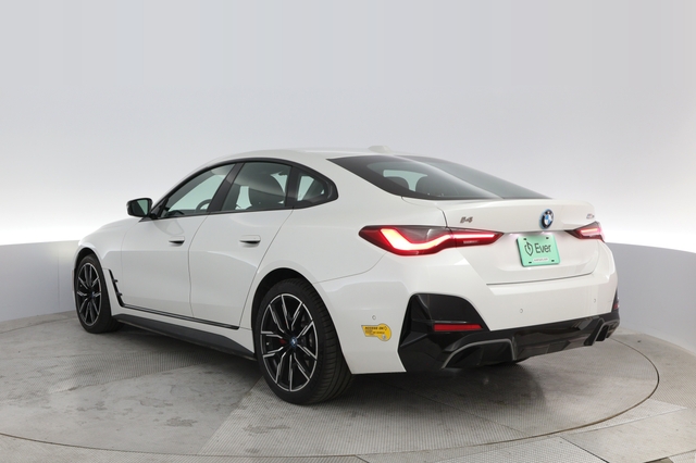 2022 BMW i4