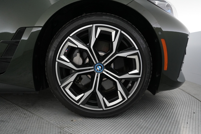 2024 BMW i4