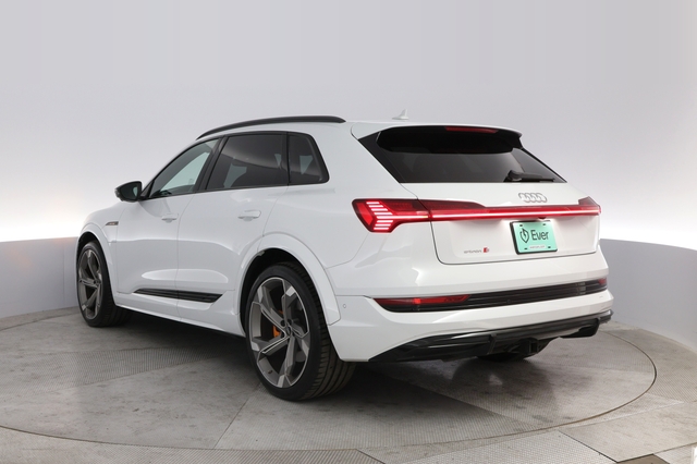 2022 Audi e-tron