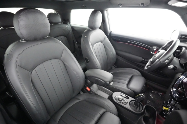 2022 MINI Cooper SE