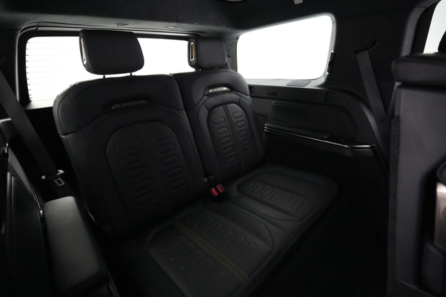 2024 Rivian R1S