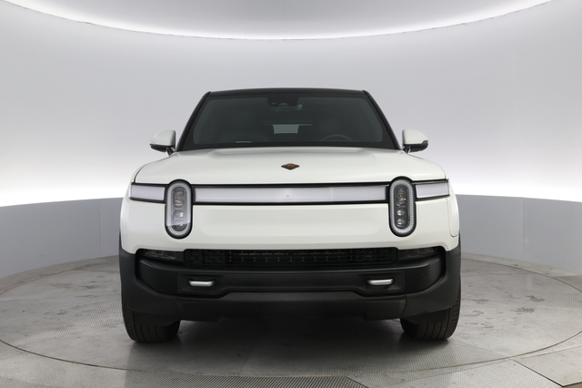 2024 Rivian R1S