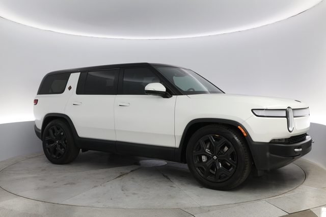 2024 Rivian R1S