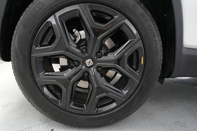 2024 Rivian R1S
