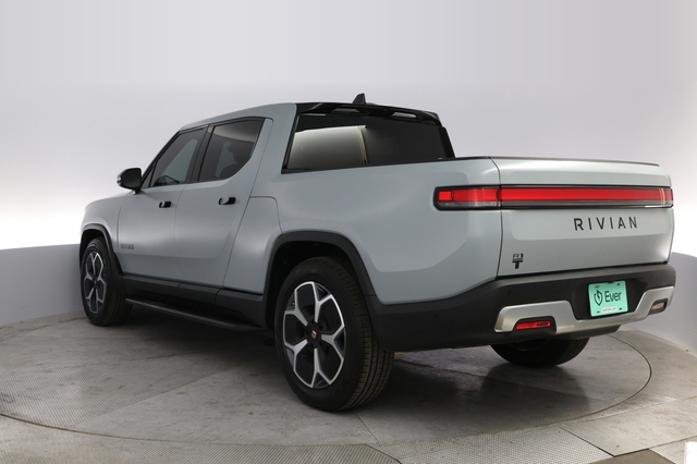 2022 Rivian R1T