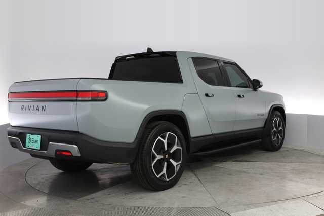 2022 Rivian R1T