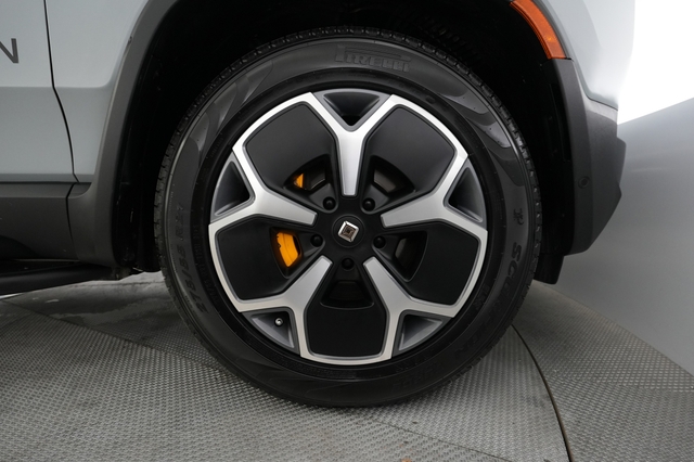 2022 Rivian R1T