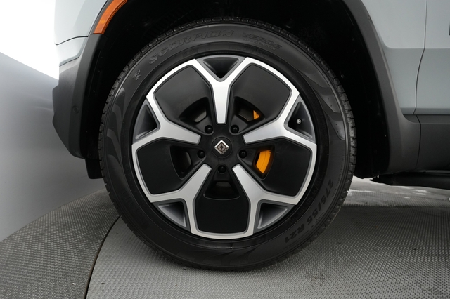 2022 Rivian R1T