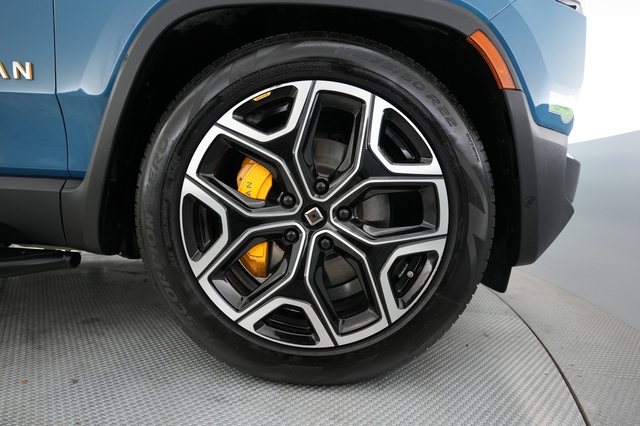 2023 Rivian R1S