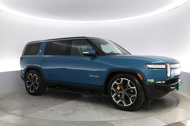 2023 Rivian R1S