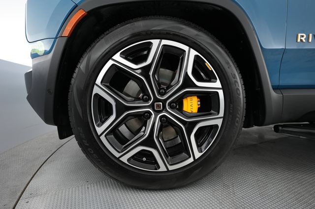 2023 Rivian R1S