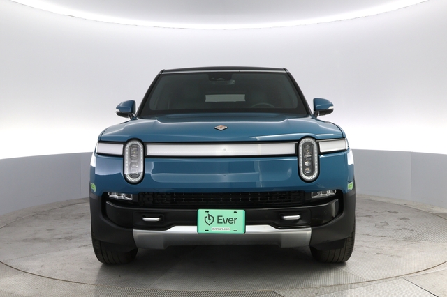 2023 Rivian R1S