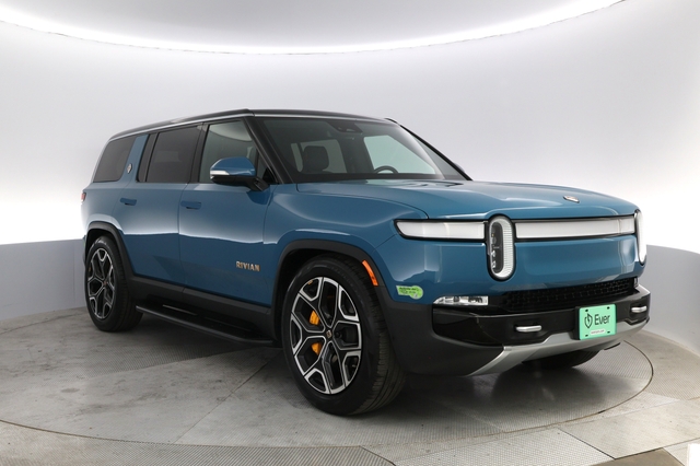 2023 Rivian R1S