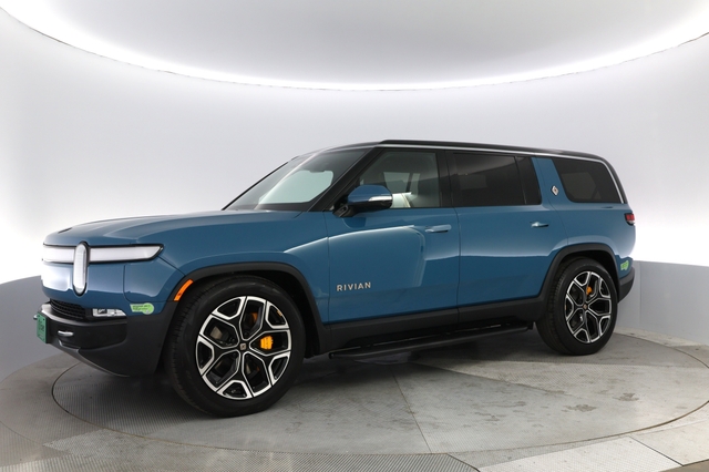 2023 Rivian R1S