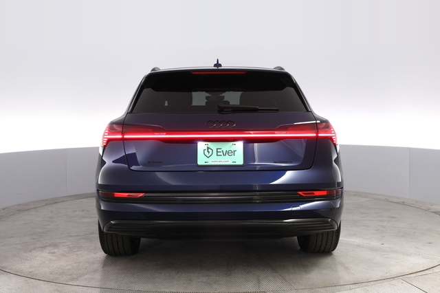 2022 Audi e-tron