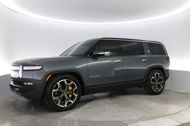 2023 Rivian R1S