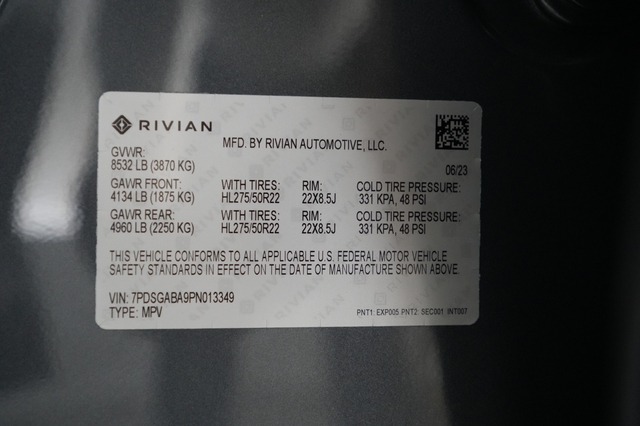 2023 Rivian R1S
