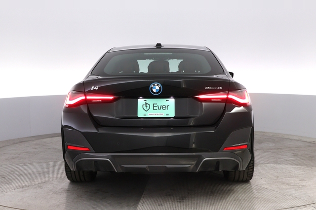 2022 BMW i4