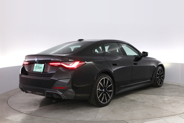 2022 BMW i4