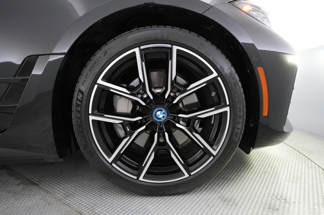 2022 BMW i4